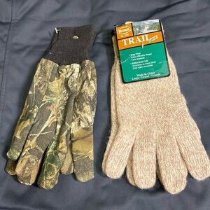 2/$20   Two Large Pairs of Gloves